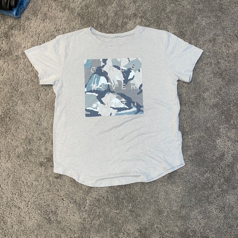 Under Armor top